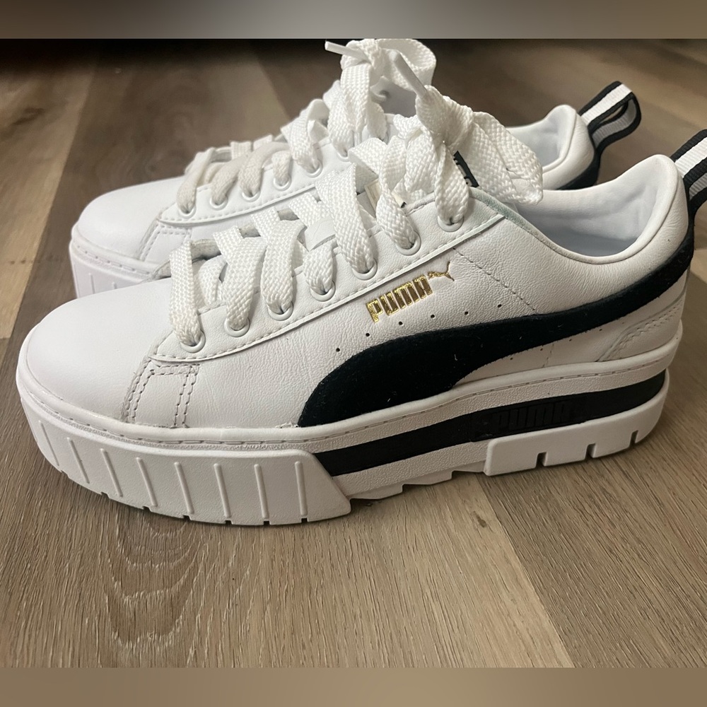 Puma Mayze, worn once , size 6 women
